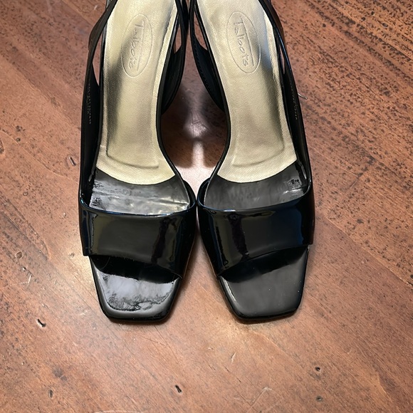 Talbots Black Patent Leather Heels with Minimalist Design - Picture 1 of 7
